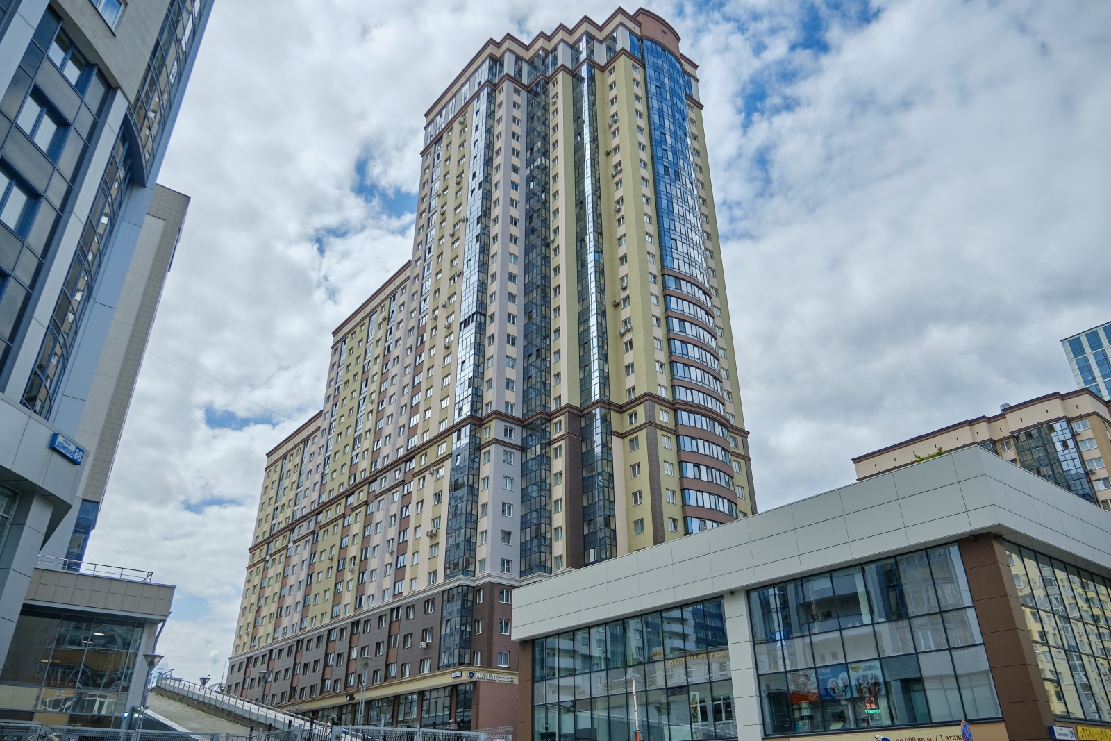 Апартаменты RentPlaza студия ЛЮКС в Центре на Московской 75