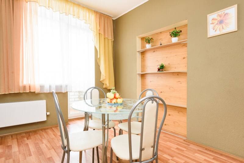 Полноценная 2к.кв в центре.