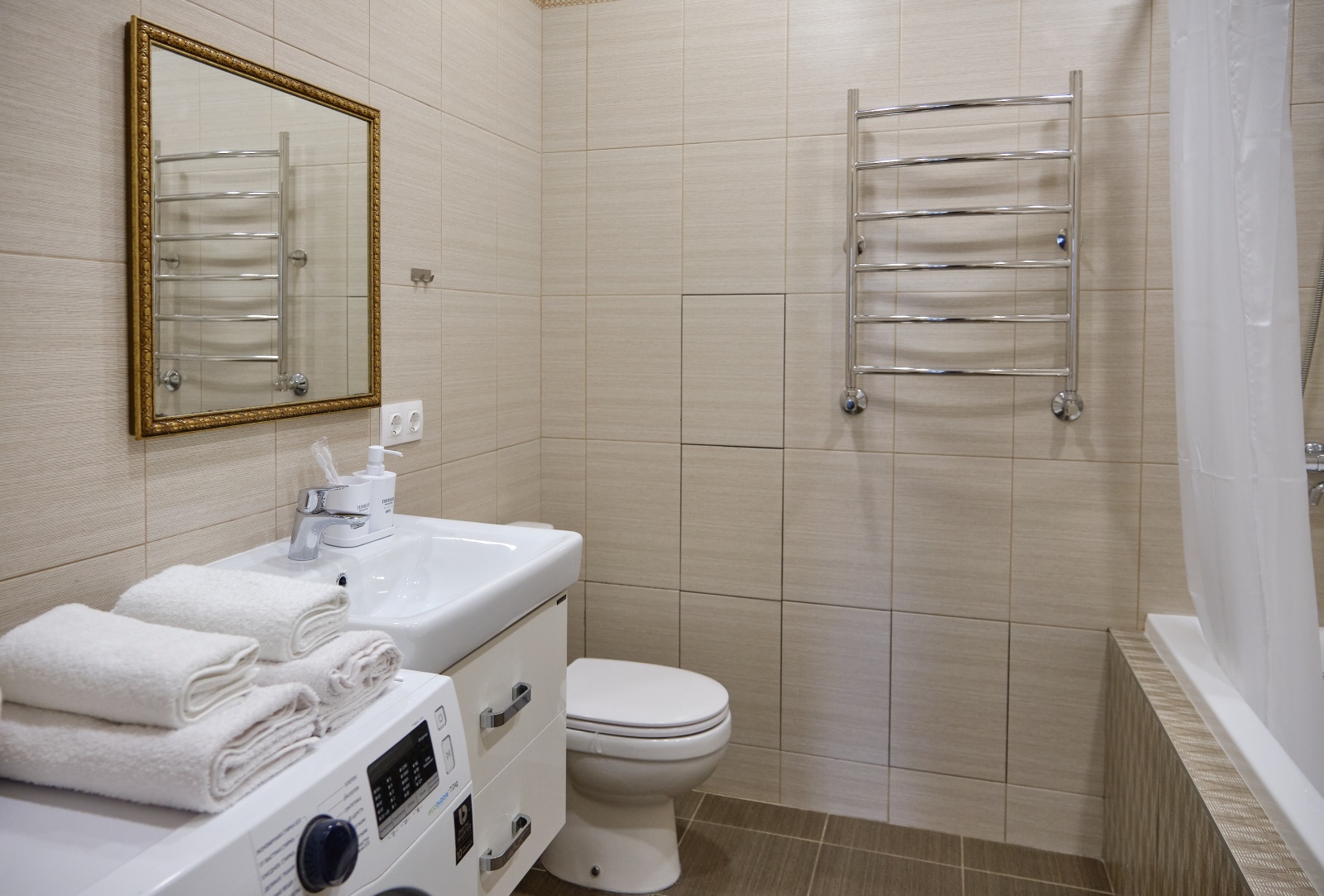 Апартаменты RentPlaza ЛЮКС в Центре на Московской 75