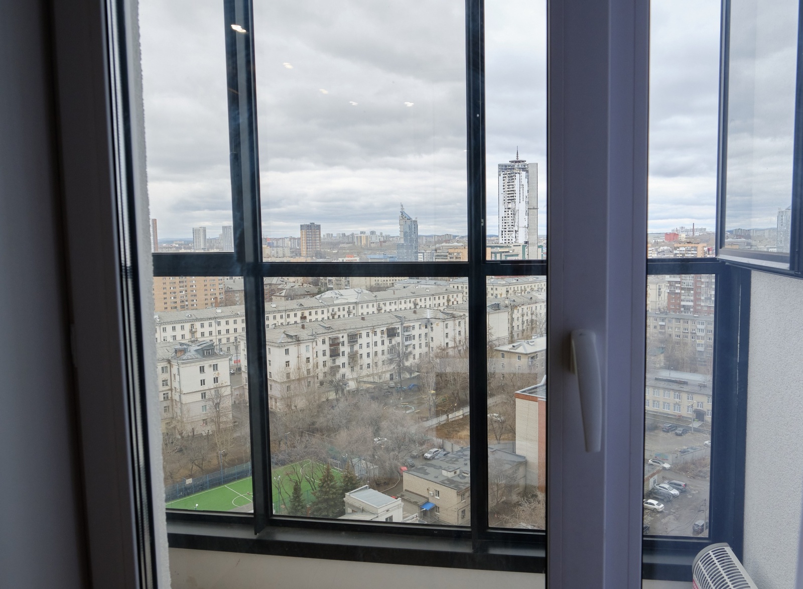 Апартаменты RentPlaza люкс в центре около ж/д вокзала на Свердлова