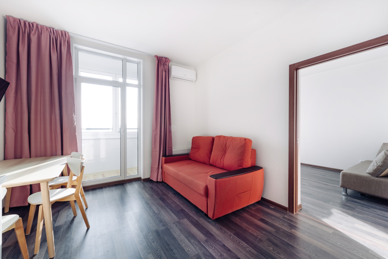 Видовая 1-к. квартира, 45 м², Большакова 147
