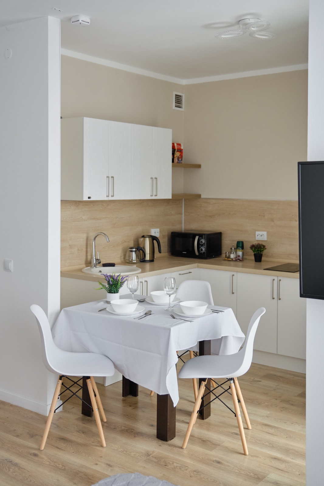  Апартаменты RentPlaza на 8 марта 204г
