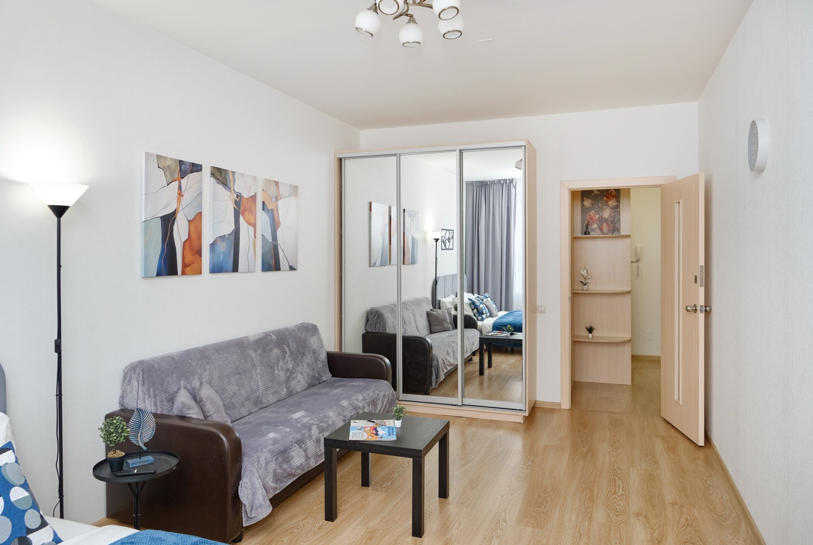 апартаменты RentPlaza в центре 